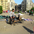 المتظاهرون بالتحرير يلقون القبض على بلطجي يحمل مطواة