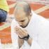 المتقرّبون إلى الله يواصلون توافدهم على مسجد جابر العلي
