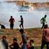 انتشال جثتي فلسطينيين استشهدا بقصف إسرائيلي شمال غزة