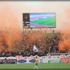 مئات من مشجعي الزمالك يطالبون برحيل رئيس النادي