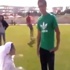 مصرية ارتدت الثوب الأبيض وركعت لحبيبها طالبة يده للزواج… ولكن!