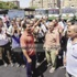 في آخر الـ100 يوم لمرسي.. عمال النقل العام يتظاهرون أمام الاتحادية