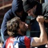 بالصور.. التراس جنوى يوقف مباراة فريقه ويطالب اللاعبيه بخلع قمصانهم! - كرة القدم - الدوري الإيطالي بالصور.. التراس جنوى يوقف مباراة فريقه ويطالب اللاعبيه بخلع قمصانهم! - كرة القدم - الدوري الإيطالي