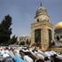 الفلسطينيون يتوافدون على القدس بعد تخفيف القيود الاسرائيليةمحدث