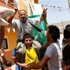 غزي يحتفل على طريقته الخاصة بتشكل حكومة التوافق