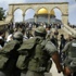 مداهمات واعتقالات للفلسطينيين واقتحام للأقصى