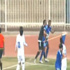 بالفيديو .. لاعب كويتي يرفع راية الزاوية لضرب خصمه