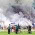 شالكه يمنع مئات من مشجعي دورتموند من دخول ملعبه لخمس سنوات