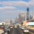 ما المدة التي يقضيها سكان دبي في ازدحامات المرور مقارنة بمدن العالم؟