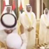 فيديو/ طفل إماراتي يفاجئ الشيخ محمد بن زايد بوضع عيدية بيده