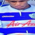 صورة ..لاعب كوينز بارك رينجرز يُخرج سيجارة بعد استبداله أثناء المباراة صورة ..لاعب كوينز بارك رينجرز يُخرج سيجارة بعد استبداله أثناء المباراة