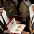ملك البحرين يكرم خالد الفيصل