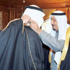 ولي العهد يقلد عمر فؤاد حمزة وسام الملك عبدالعزيز