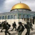 اعتقال خمس نساء من الأقصى بسبب تصديهن للمستوطنين بهتافات التكبير
