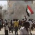 الشرطة السودانية تطلق الغاز لتفريق محتجين في "أم درمان" الشرطة السودانية تطلق الغاز لتفريق محتجين في "أم درمان"
