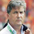 هنري ميشيل يقترب من تدريب المنتخب اللبناني