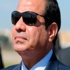 «السيسي» يستقبل «أبو مازن» بمطار شرم الشيخ لحضور القمة العربية