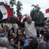 المتظاهرون حول مقر الرئاسة المصرية يزيلون الحواجز ويصلون لأبواب القصر واشتباكات بين رجال الامن ومحتجين المتظاهرون حول مقر الرئاسة المصرية يزيلون الحواجز ويصلون لأبواب القصر واشتباكات بين رجال الامن ومحتجين