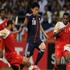 فيديو / اليابان تهزم عمان وتضع قدما في كأس العالم