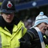 كرة القدم - الدوري الإنكليزي الممتاز - شرطة مانشستر توجه اتهامات لتسعة مشجعين وصاحب العملة "مفقود"