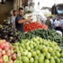ضعف الإقبال على أسواق الخضار لارتفاع الأسعار