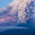 بركان يثور قرب ثالث أكبر المدن الإندونيسية