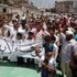 شباب الثورة بعدن يحيون جمعة "الوفاء لأبين" : خبران مهمان ينتظرهما الشارع اليمني: تحرير أبين من القاعدة وتحرير الجيش من العائلة.